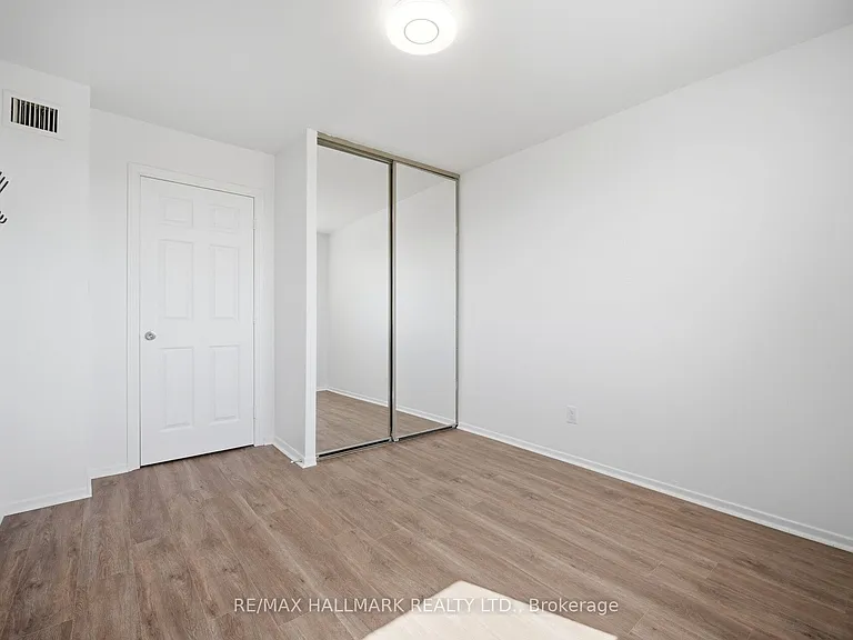 3025 The Credit Woodlands #314 — Photo 24