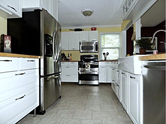 5th image of 1625 Hollywood Ave NE
