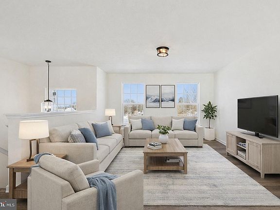 4th image of 1280 Maple Ln #10