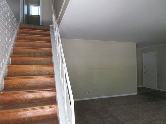 4th image of 4128 N Sheridan Ave