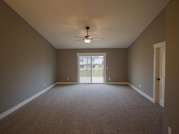4th image of 7545 Shagwood St SE #3