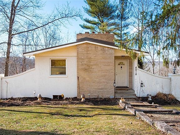 2nd image of 8010 Lakeview Dr