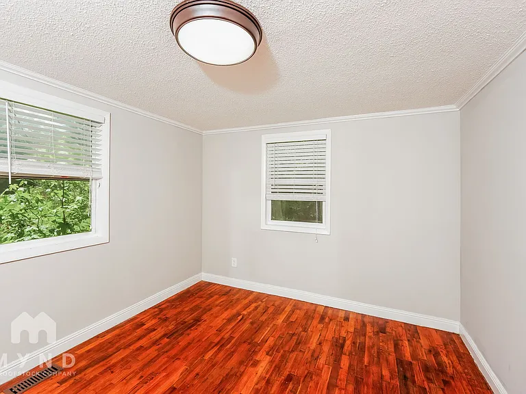 997 Kerr Rd — Photo 11