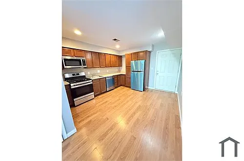 5038 Spruce St #4 Photo 1 5038 Spruce St #4 Photo 1