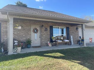 222 Nola Ln, Maryville, TN 37801