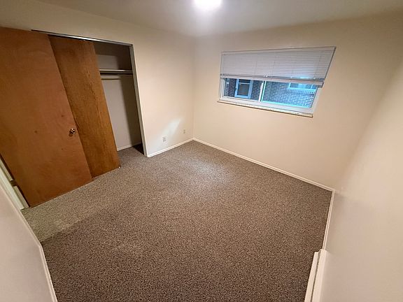 4th image of 225 Terry St APT 3