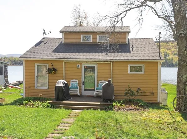 163 Camp Road, Monkton, VT 05469