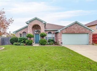 6401 Viking Trl, Arlington, TX 76001