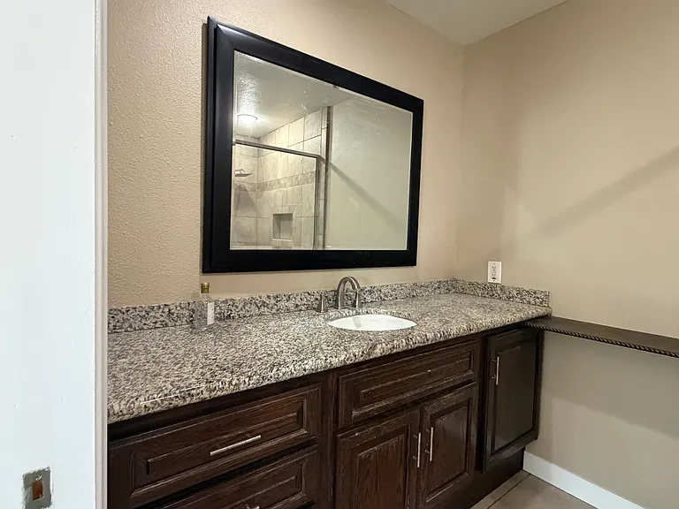 9843 Chesapeake Dr — Photo 16