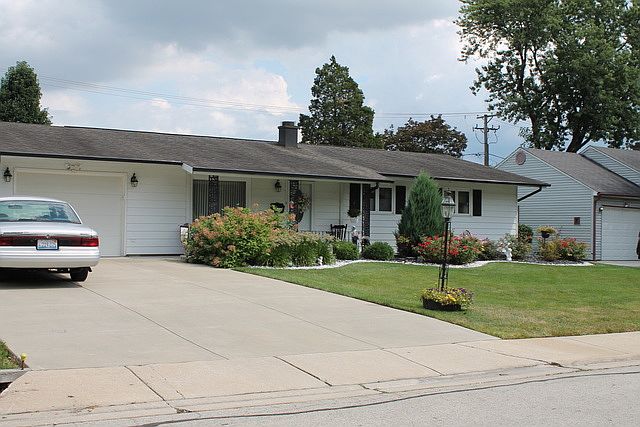 1st image of 15035 Holiday Ct