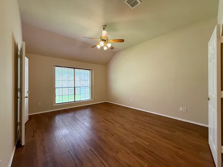 6000 Arlington Dr — Photo 22
