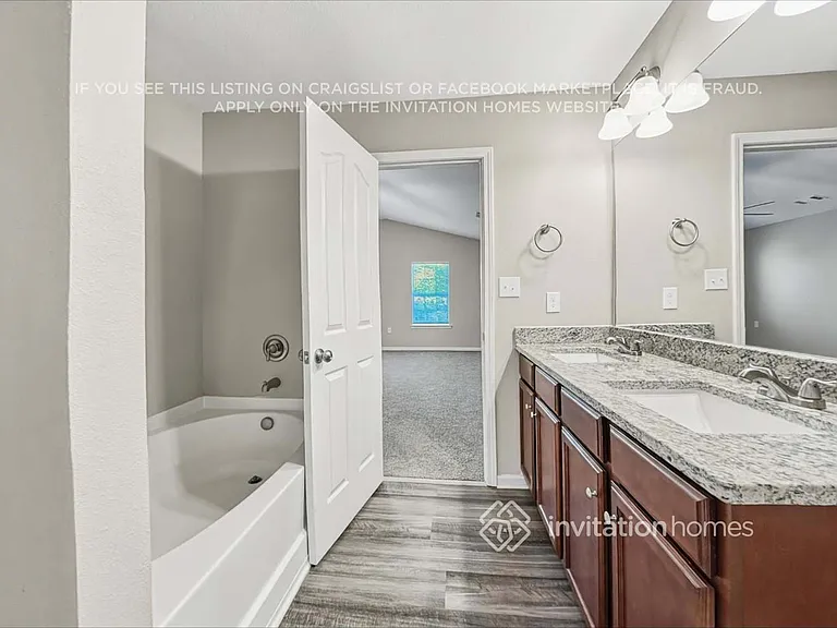 4924 Broad Leaf Ct — Photo 13