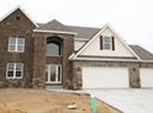 59 Annetto Dr, Crown Point, IN 46307