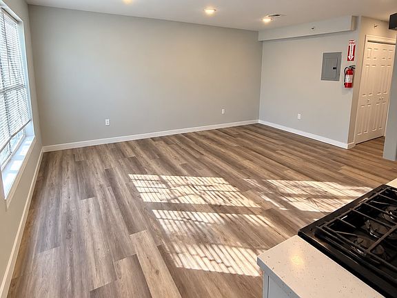 2nd image of 12-16 Garrison St #2