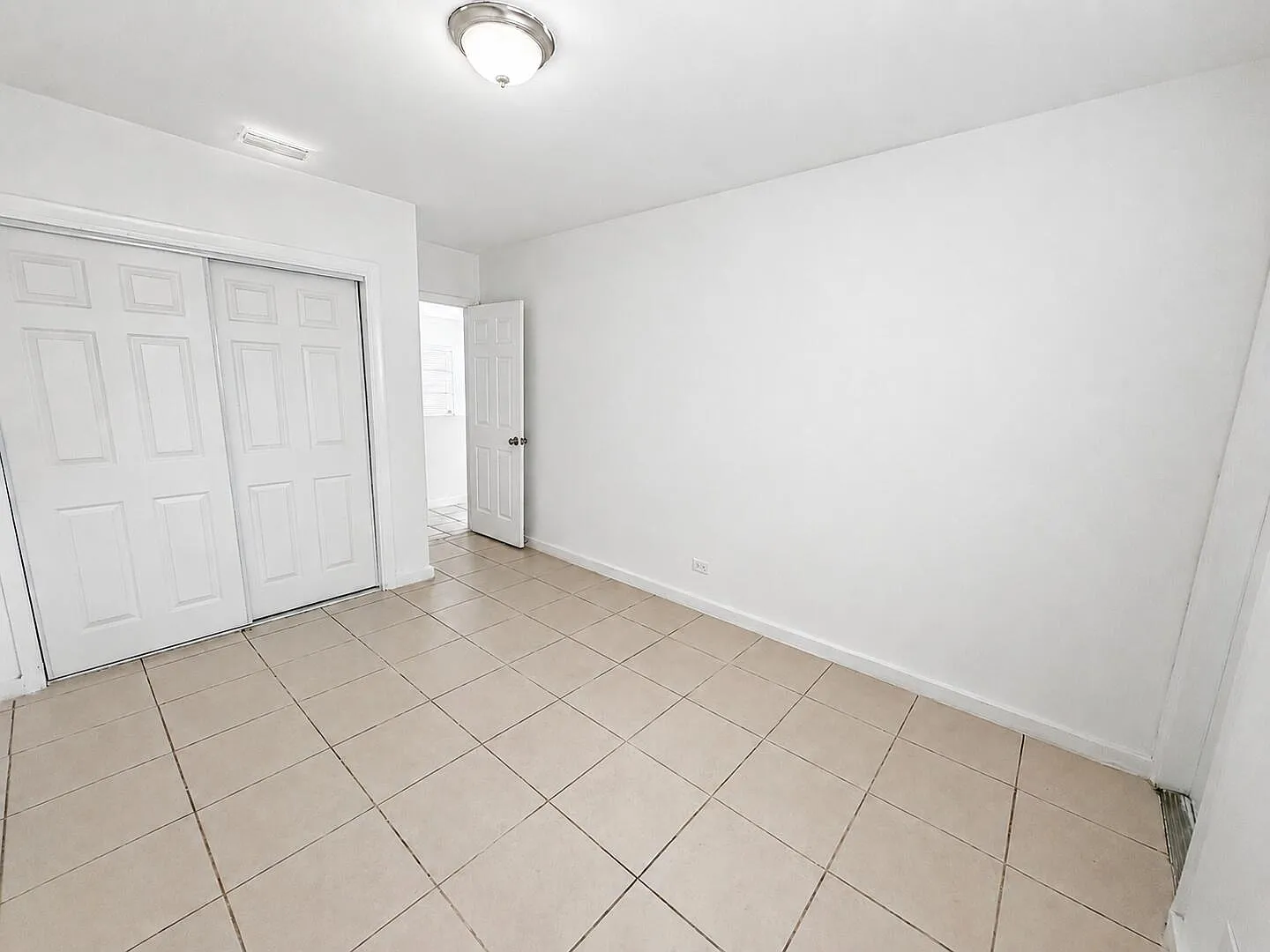 2 bed, 1.0 bath, 600 sqft, $1,695 — Photo 4