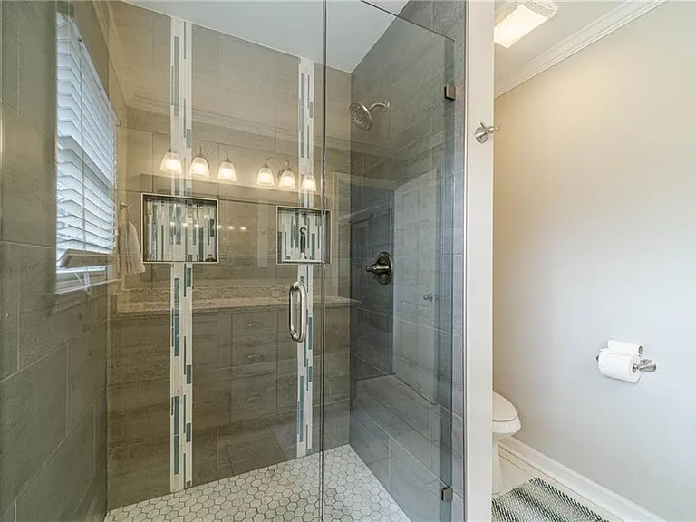 691 Harbor Cv — Photo 29