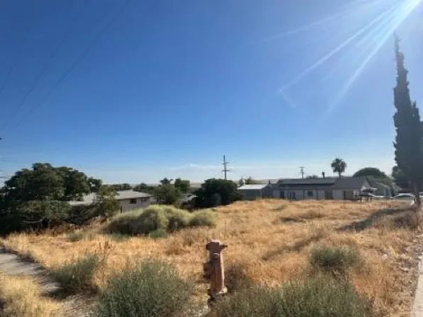 630 Philippine St, Taft, CA 93268