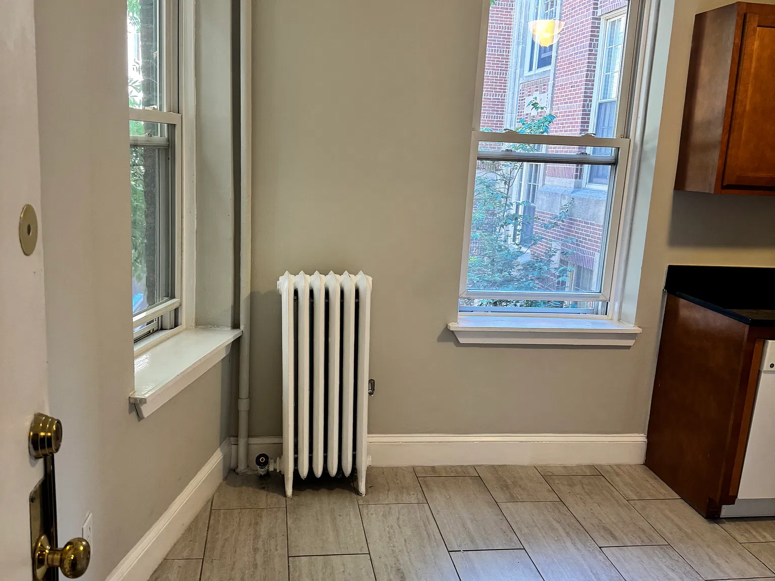 2 bed, 1.0 bath, $3,080 — Photo 2