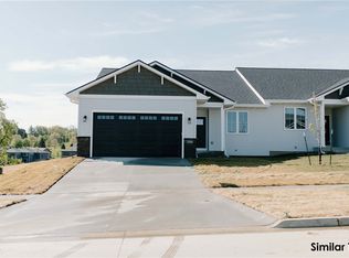 816 Trail Ridge Rd, Indianola, IA 50125