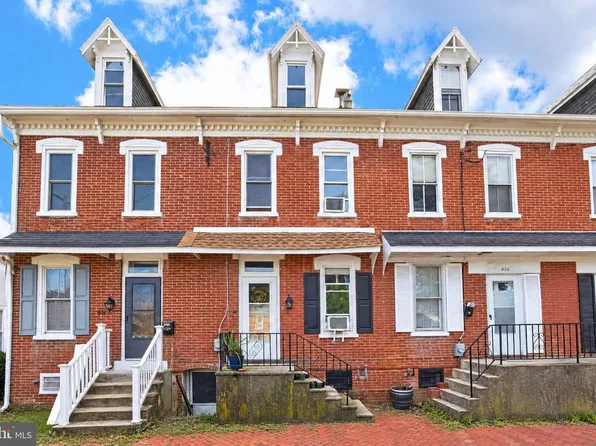 428 Rhoads Ave, Boyertown, PA 19512