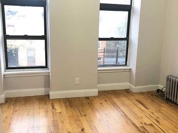 4th image of 289 Monroe St #A