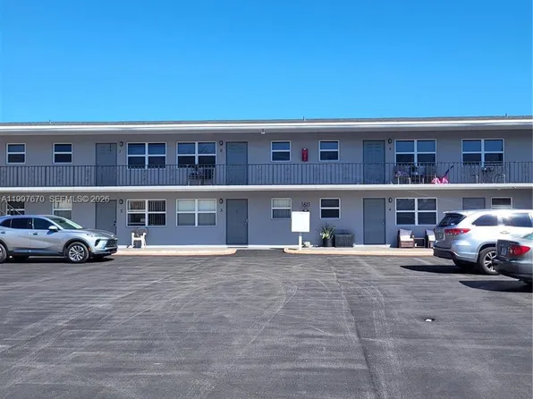 1611 Green Ln APT 3, Lantana, FL 33462