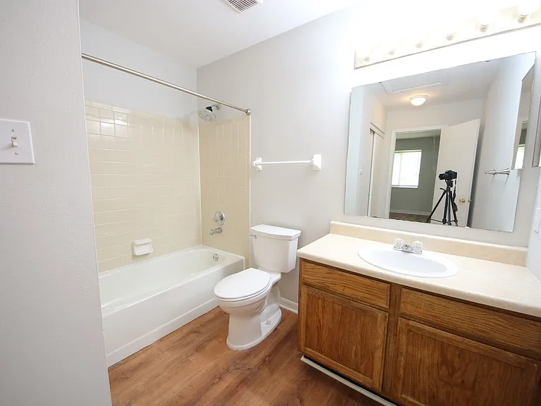 2337 Sandalwood Creek Ct #D — Photo 18