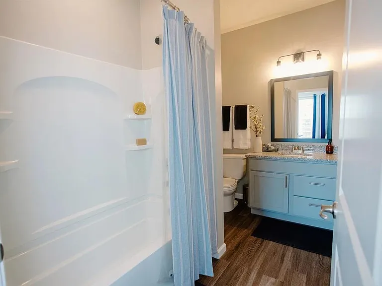 Elan Park Apartments — Photo 9