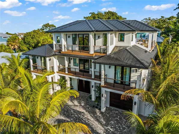 107 Maple Ave, Anna Maria, FL 34216