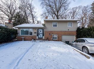 732 Whitney Ave, Winthrop Harbor, IL