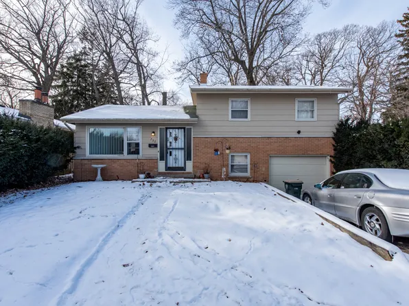 732 Whitney Ave, Winthrop Harbor, IL 60096