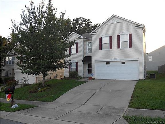 2nd image of 2906 Royal Fern Ln