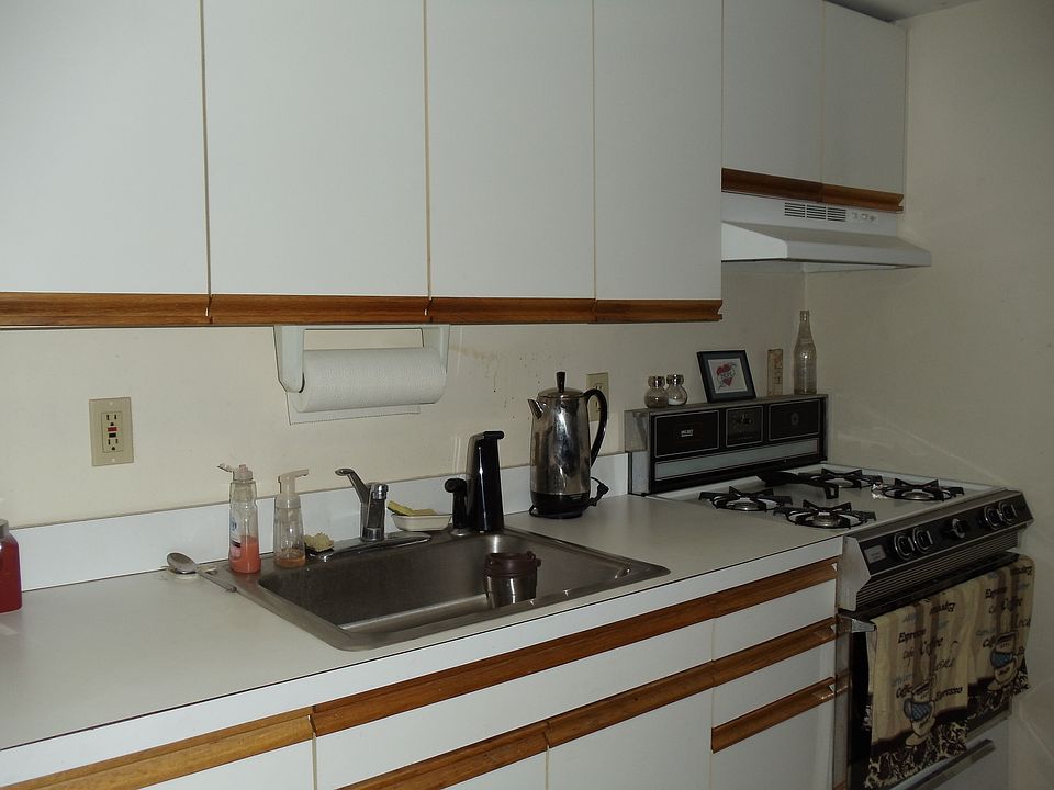 2nd image of 25 Kilmer Ave