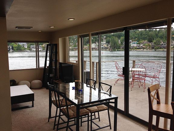 Spectacular 180 degree water views