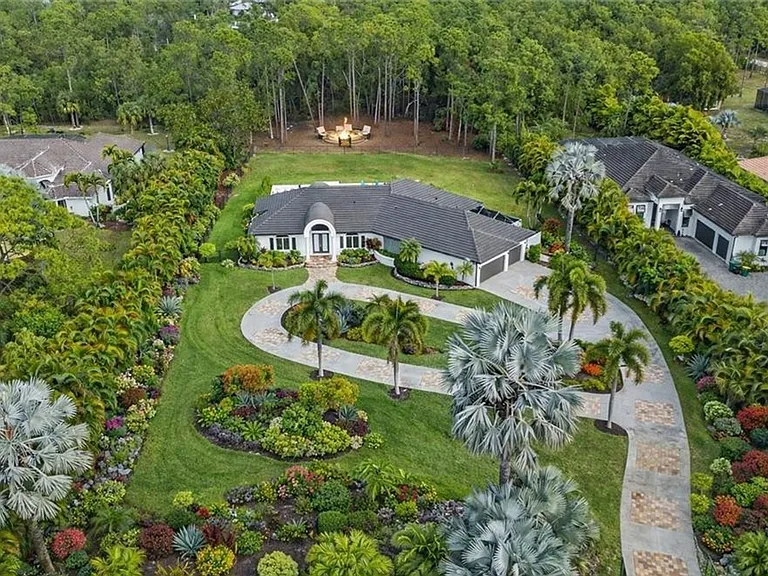 6461 Livingston Woods Ln — Photo 3