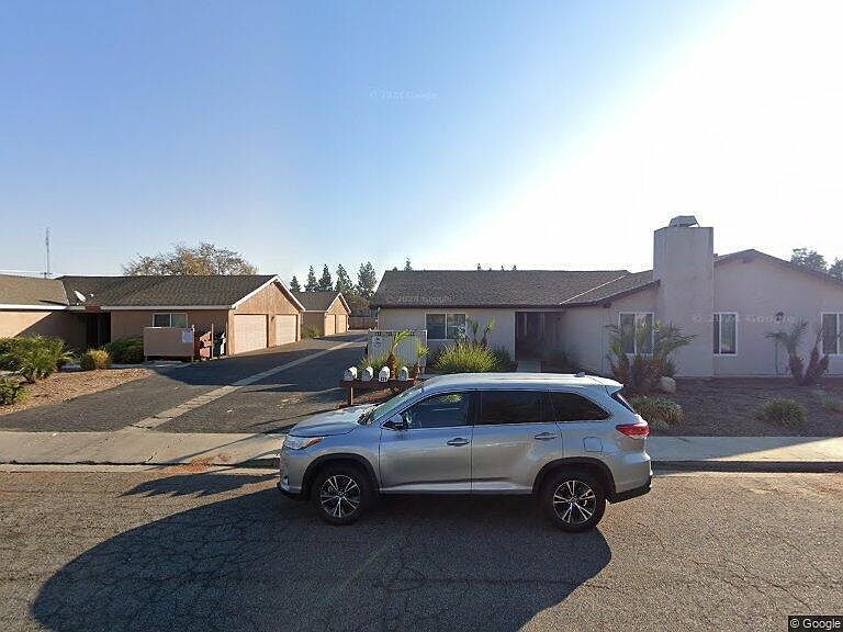 1st image of 126 N Peppertree St