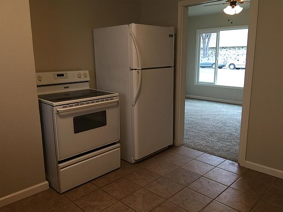 5th image of 4824 Myrtle Ave