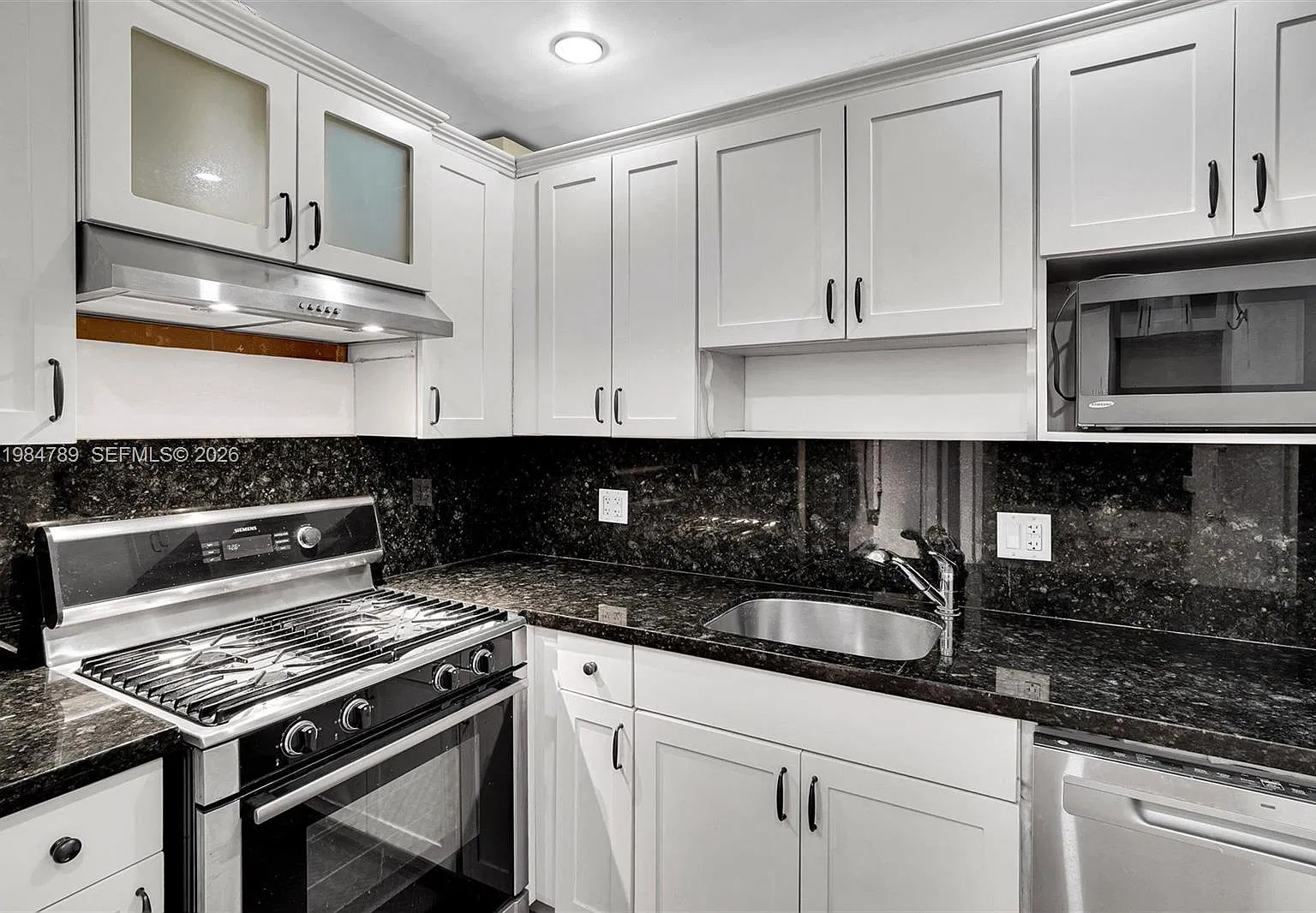 David William Hotel Condo — Photo 3