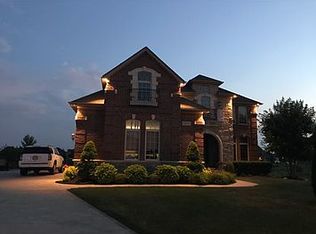 52231 Melody Dr, Macomb, MI 48042
