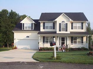 36 Durham Ct, Spring Lake, NC 28390