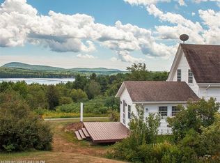 767 Hatchet Mountain Rd, Hope, ME 04847