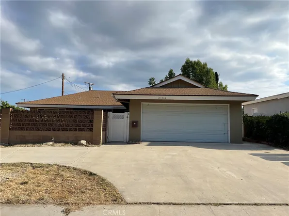 23164 Jonathan St, Canoga Park, CA 91304