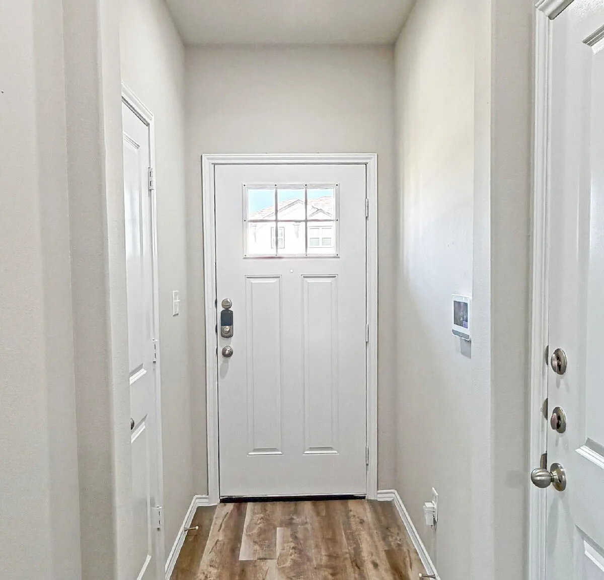 3 bed, 2.5 bath, 1251 sqft, $1,450 — Photo 2
