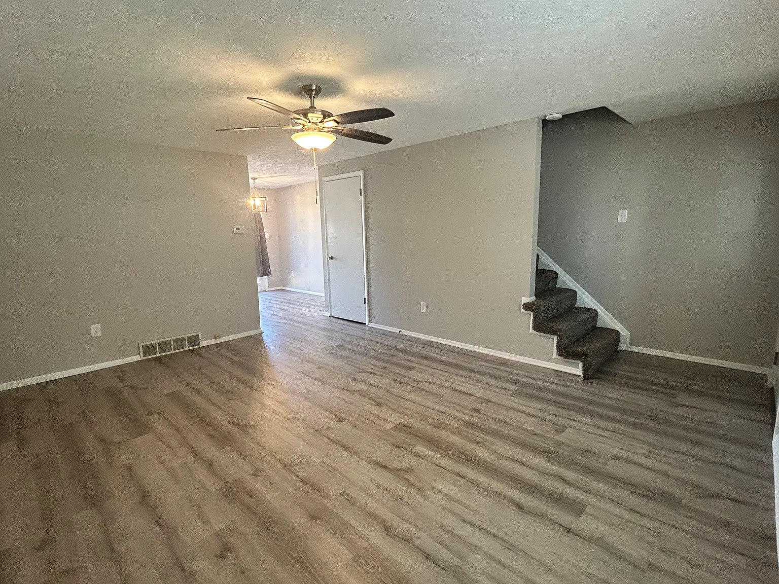 2 bed, 1202 sqft, $1,450 — Photo 3