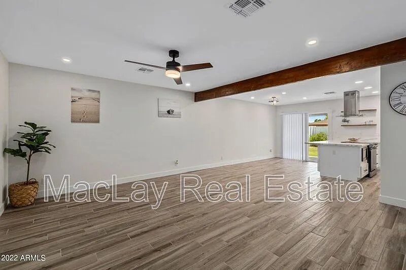 3 bed, 2.0 bath, 1480 sqft, $2,300 — Photo 3