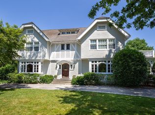 420 Monterey Ave, Pelham, NY 10803