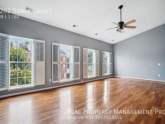 4th image of 4202 Sonia Ct
