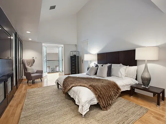 Sold by Sotheby's International Realty | media 15