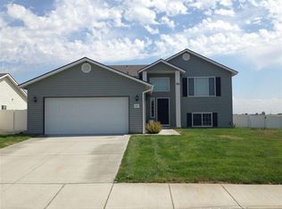 5911 Klickitat Ln, Pasco, WA 99301