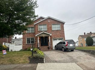 29 Burton Ave, Hasbrouck Heights, NJ 07604